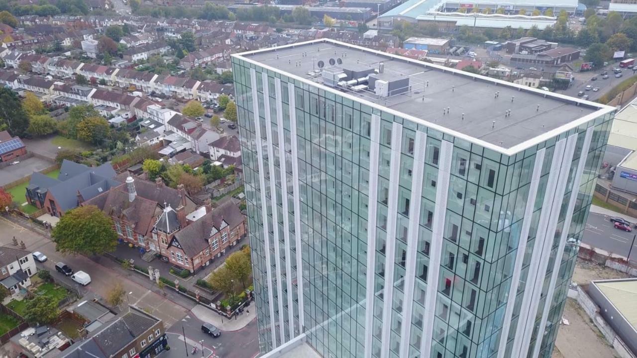 Séjour chez l'habitant Britannia Point, New Building Opposite Station Londres